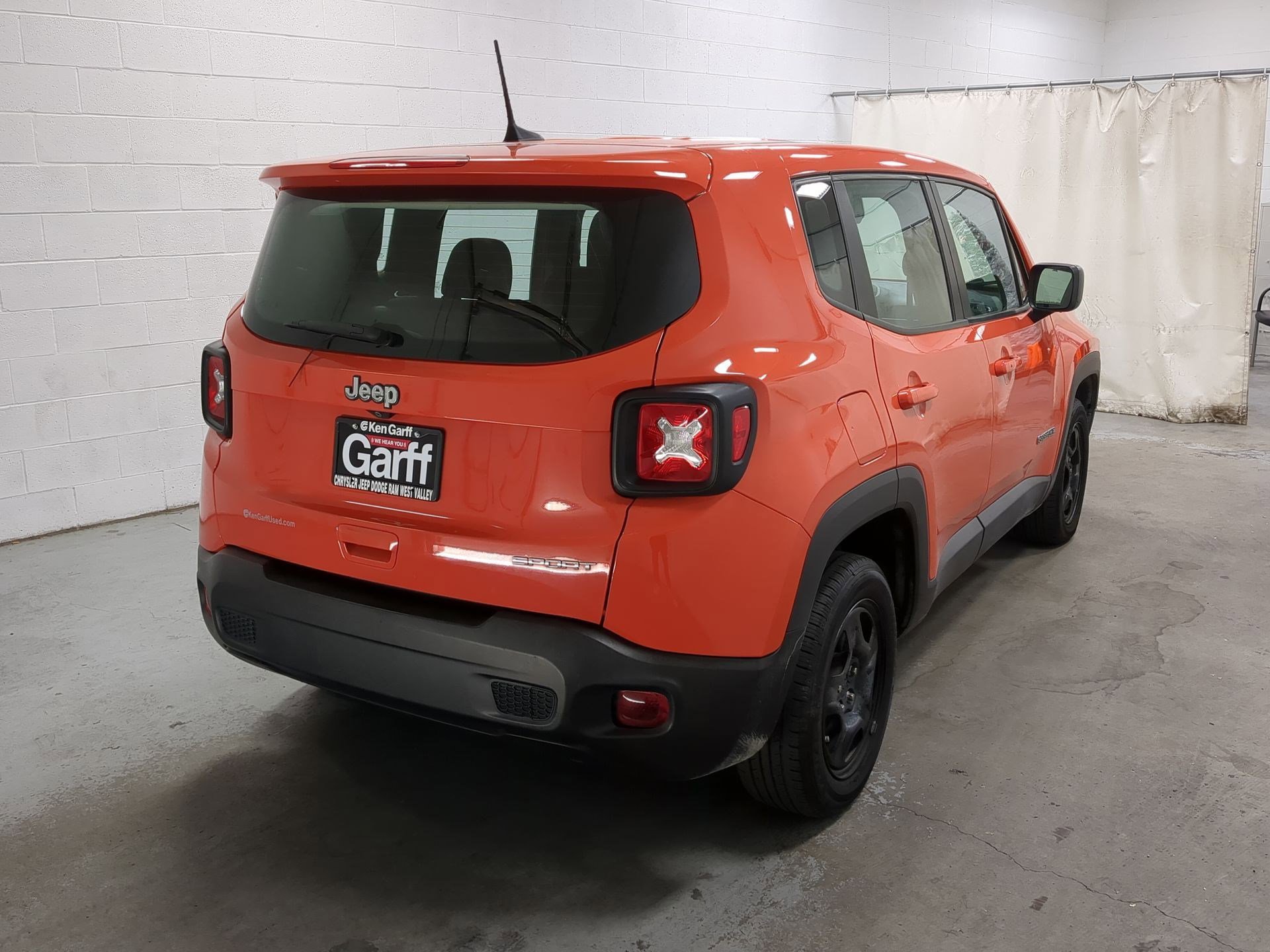Used 2019 Jeep Renegade Sport w/ UConnect 7.0 Group image 3