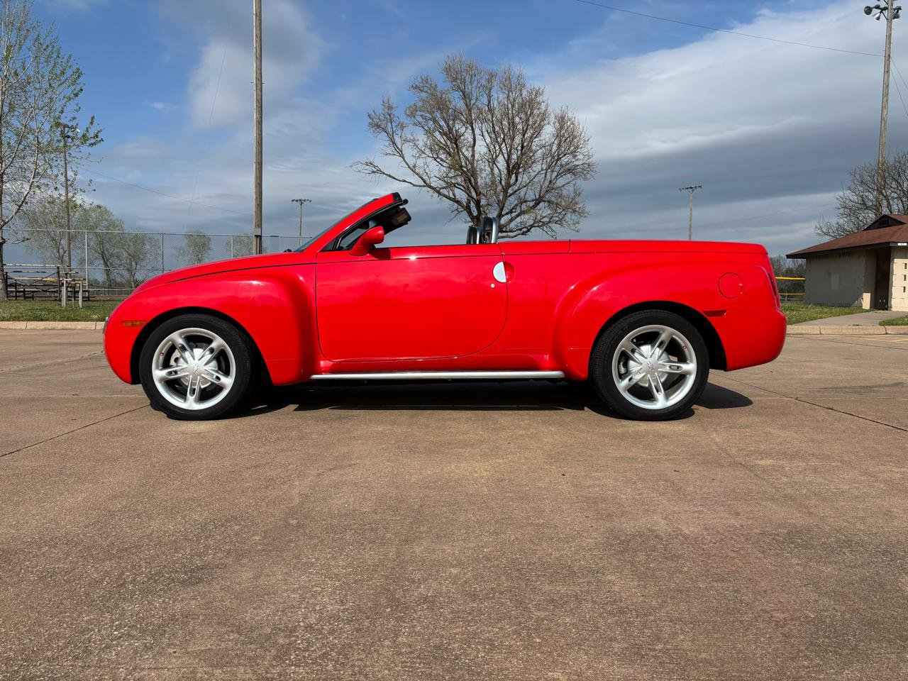 Used 2003 Chevrolet SSR w/ Preferred Equipment Group RWD image 32