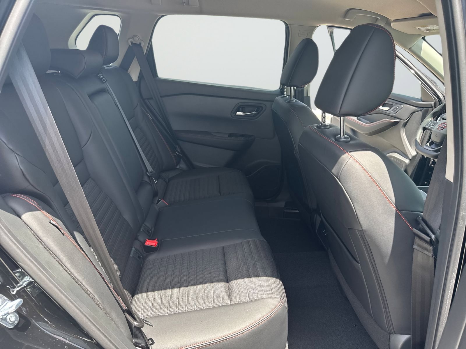 New 2026 Nissan Rogue SV w/ Rock Creek Premium Package AWD/4WD image 37