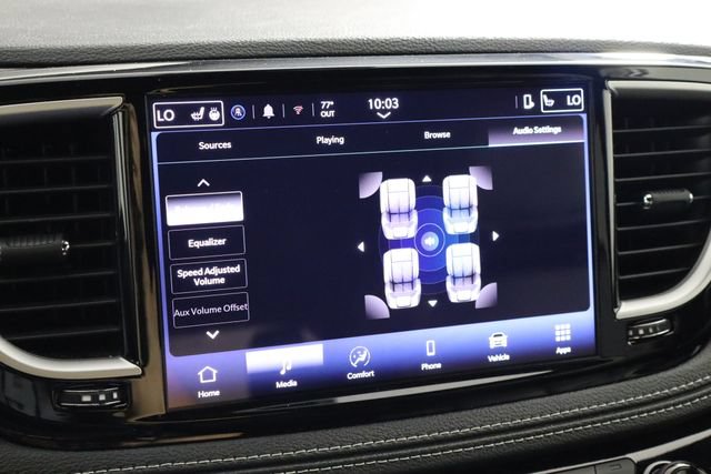 Used 2025 Chrysler Pacifica Select AWD/4WD image 31