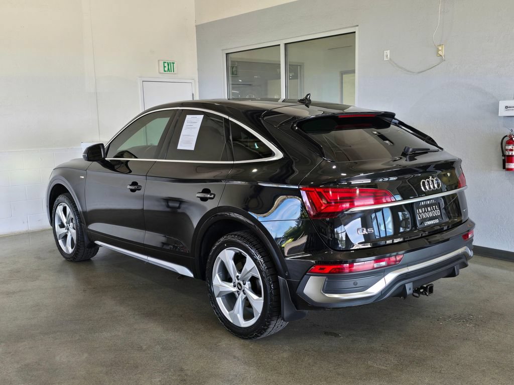 Used 2021 Audi Q5 Prestige w/ Prestige Package AWD/4WD image 6