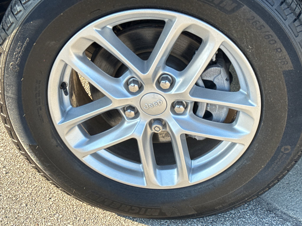 Used 2024 Jeep Grand Cherokee Laredo X w/ Luxury Tech Group I image 9