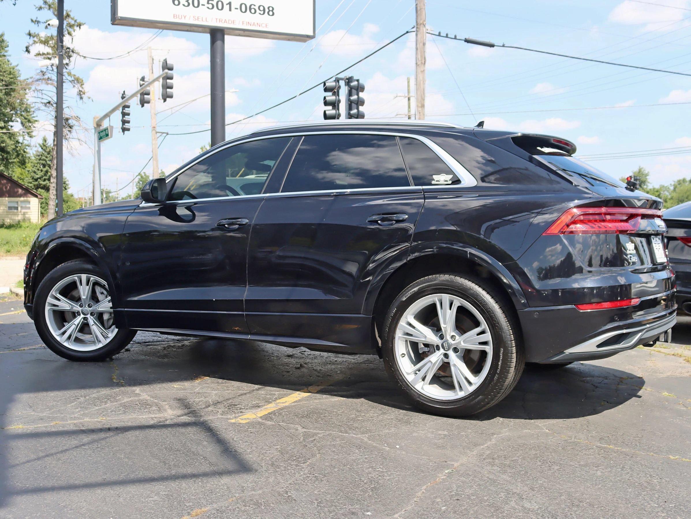 Used 2020 Audi Q8 Premium Plus w/ Premium Plus Package AWD/4WD image 11