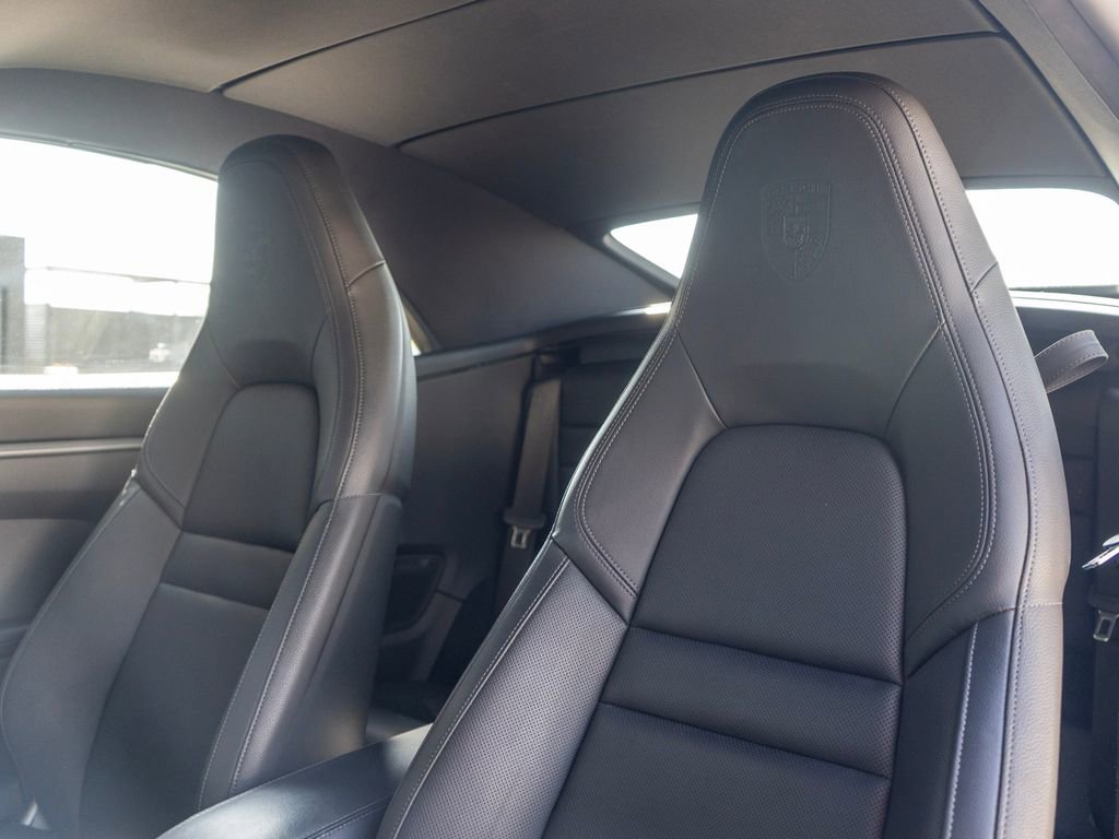 Used 2021 Porsche 911 Carrera image 4