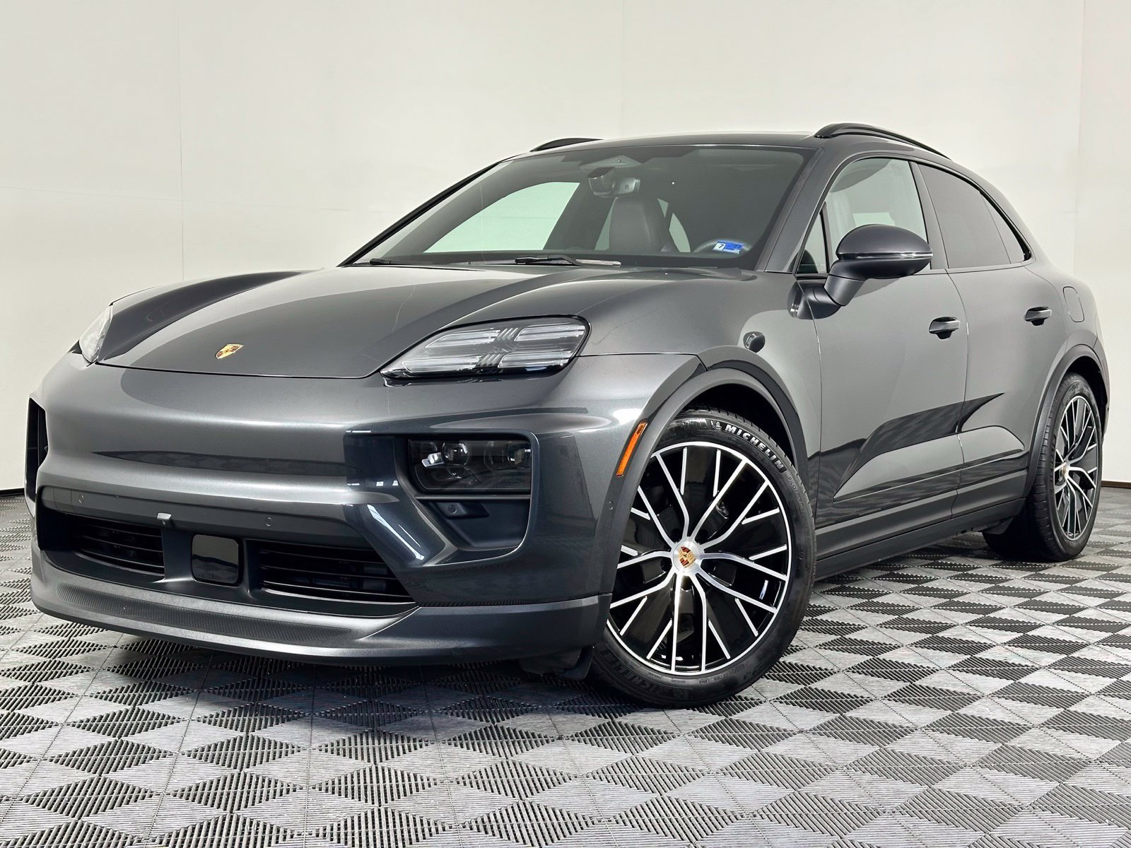 Used 2024 Porsche Macan 4 Electric AWD/4WD image 35