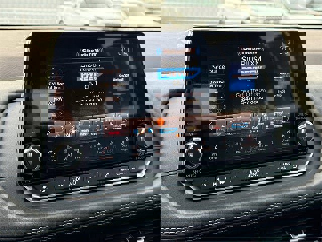 Used 2023 Nissan Rogue SV w/ SV Premium Package image 23