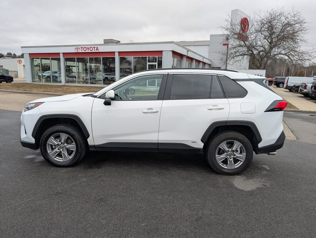 Used 2023 Toyota RAV4 XLE w/ Convenience Package AWD/4WD image 2