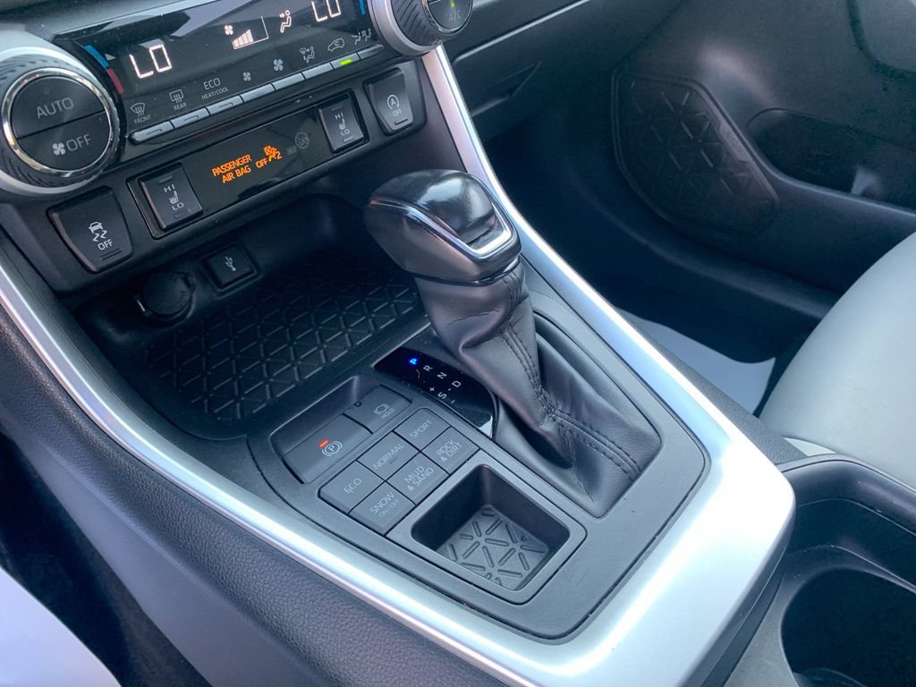 Used 2020 Toyota RAV4 XLE Premium AWD/4WD image 26