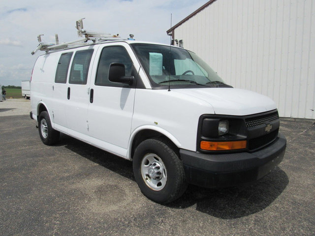 Used 2015 Chevrolet Express 2500 RWD image 9