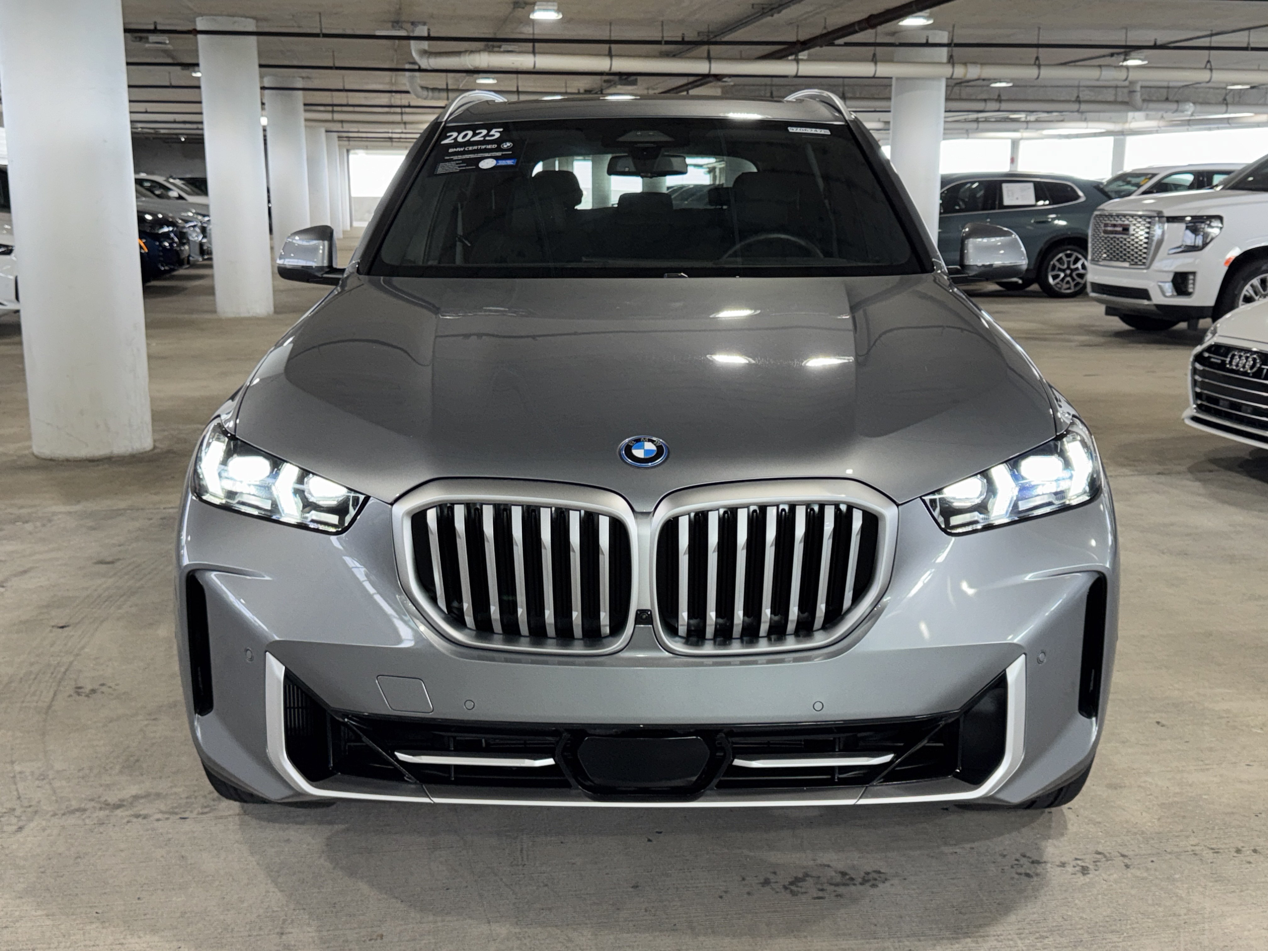 Certified 2025 BMW X5 xDrive50e AWD/4WD image 3