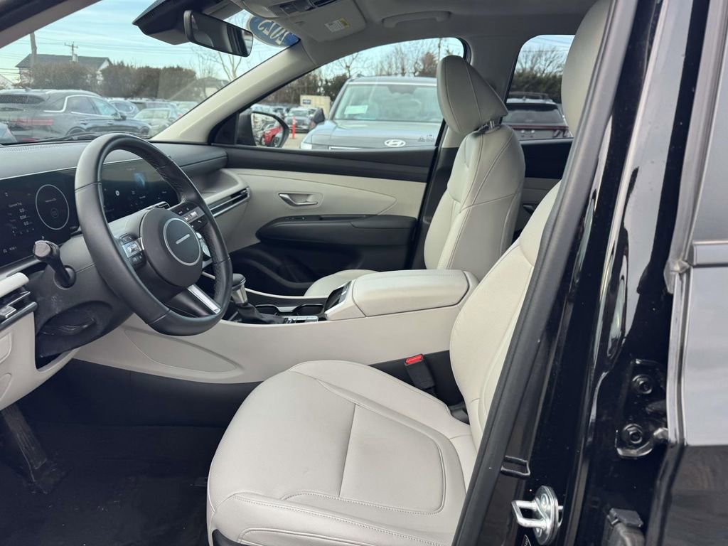 Certified 2025 Hyundai Tucson SEL AWD/4WD image 12