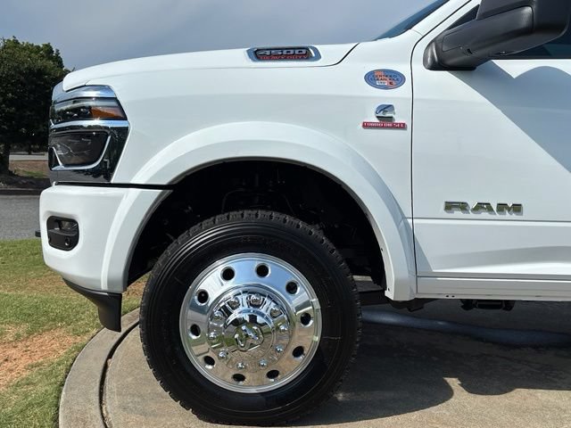 New 2026 RAM 4500 4x4 Crew Cab DRW w/ Laramie Trim Package image 12