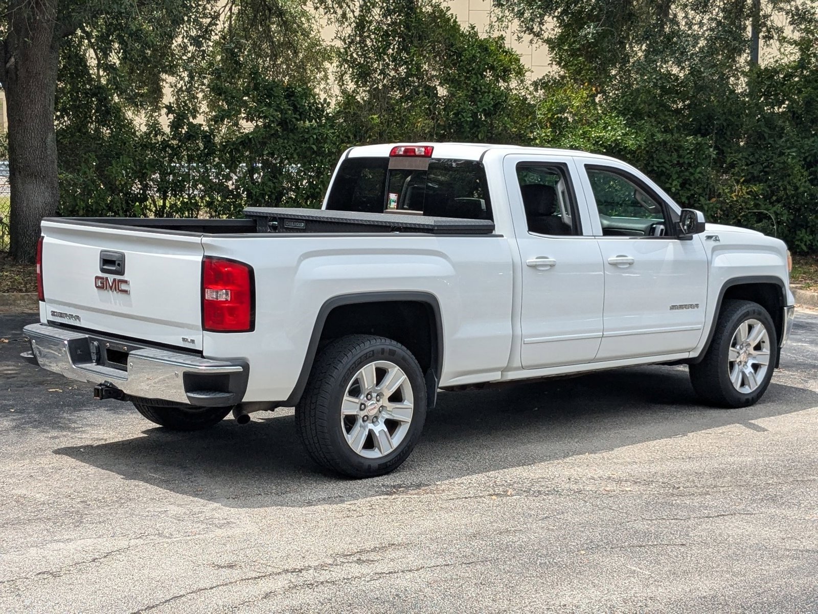 Used 2015 GMC Sierra 1500 SLE AWD/4WD image 5