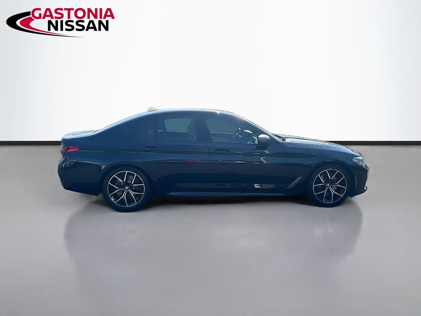 Used 2023 BMW M550i xDrive w/ Dynamic Handling Package AWD/4WD image 10