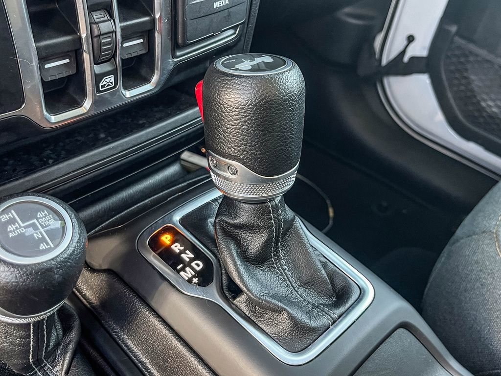 Used 2024 Jeep Wrangler Unlimited image 39