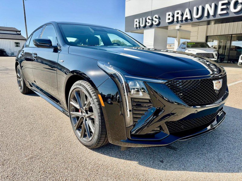 New 2026 Cadillac CT5 V image 3