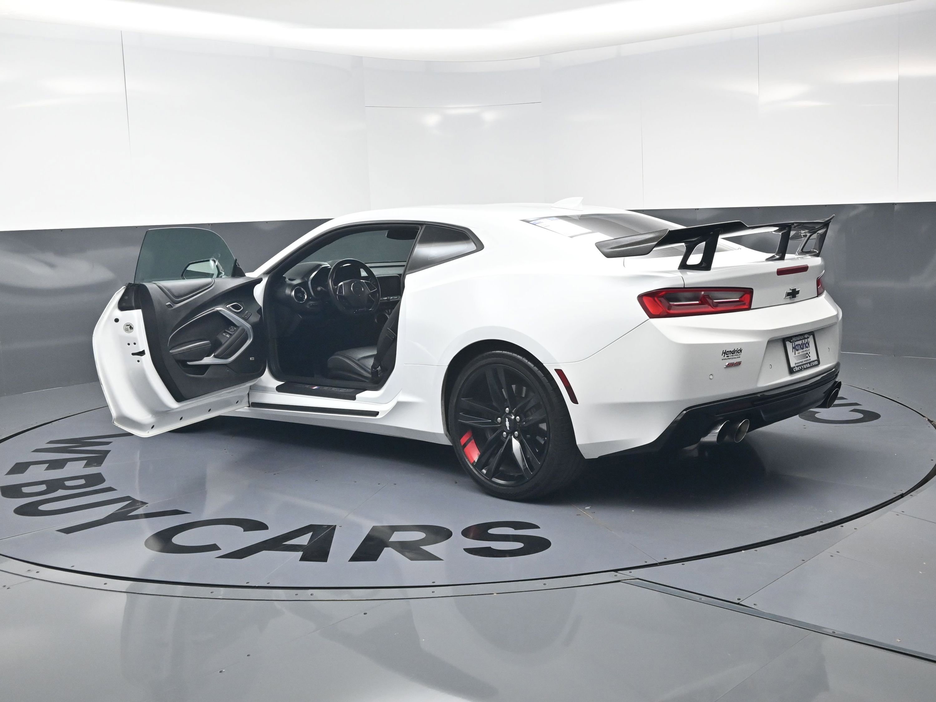 Used 2018 Chevrolet Camaro SS w/ Redline Edition RWD image 28