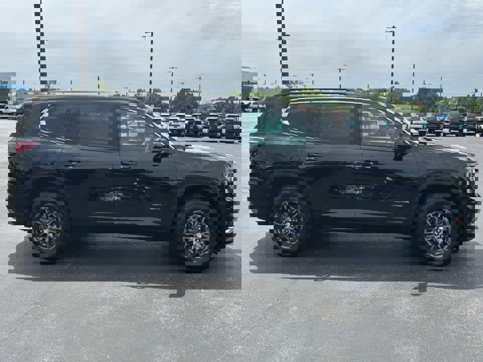 Used 2025 GMC Acadia Elevation FWD image 2