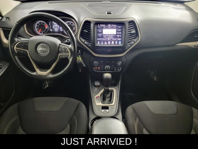 Used 2016 Jeep Cherokee Latitude AWD/4WD image 20