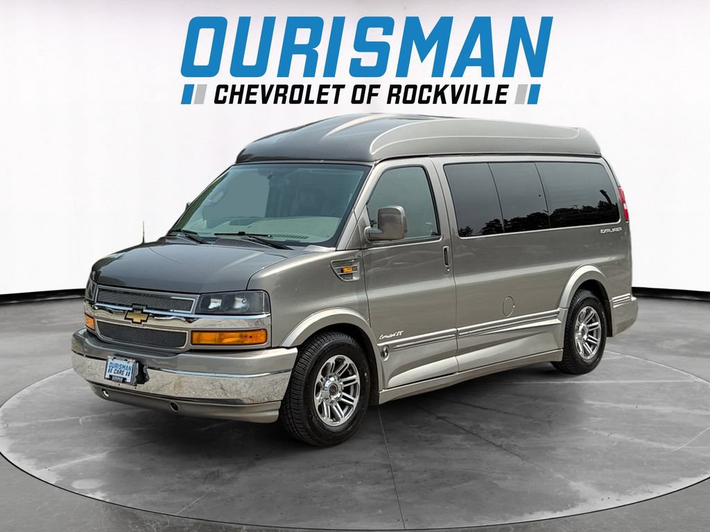 Used 2018 Chevrolet Express 2500 w/ Enhanced Convenience Package RWD image 2