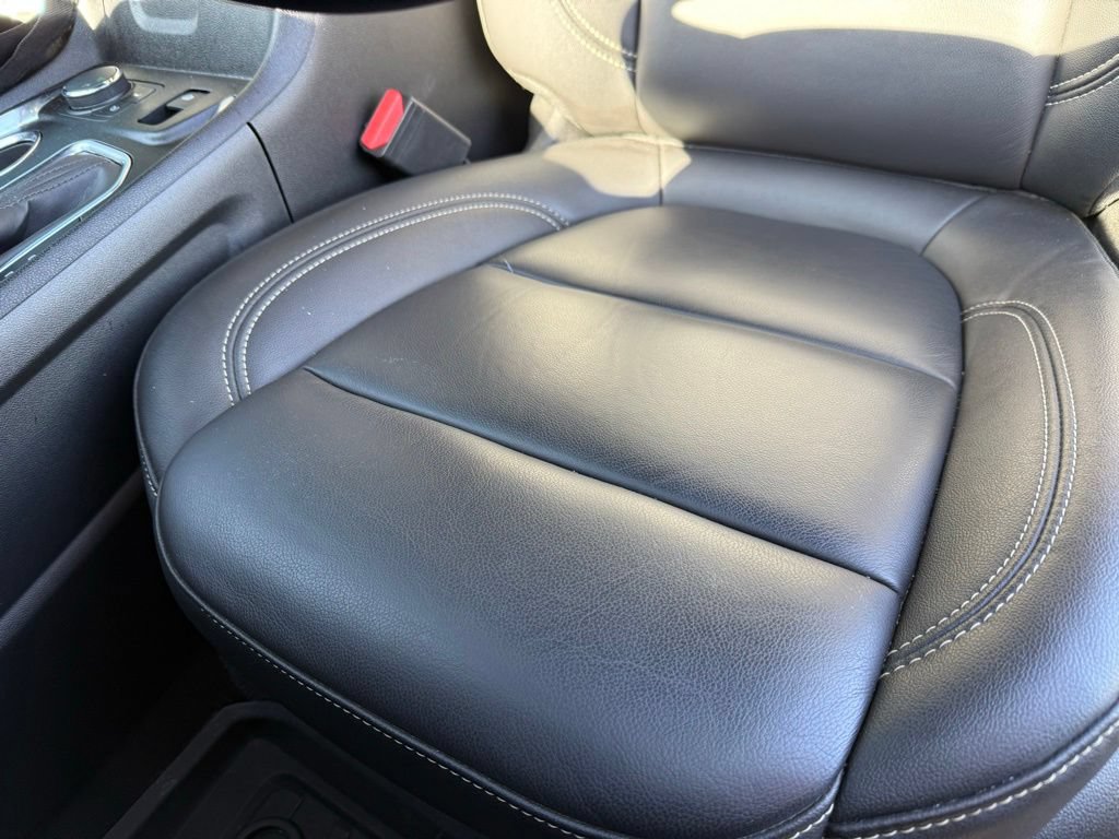 Used 2024 Chevrolet Traverse LT w/ LPO, Floor Liner Package FWD image 23