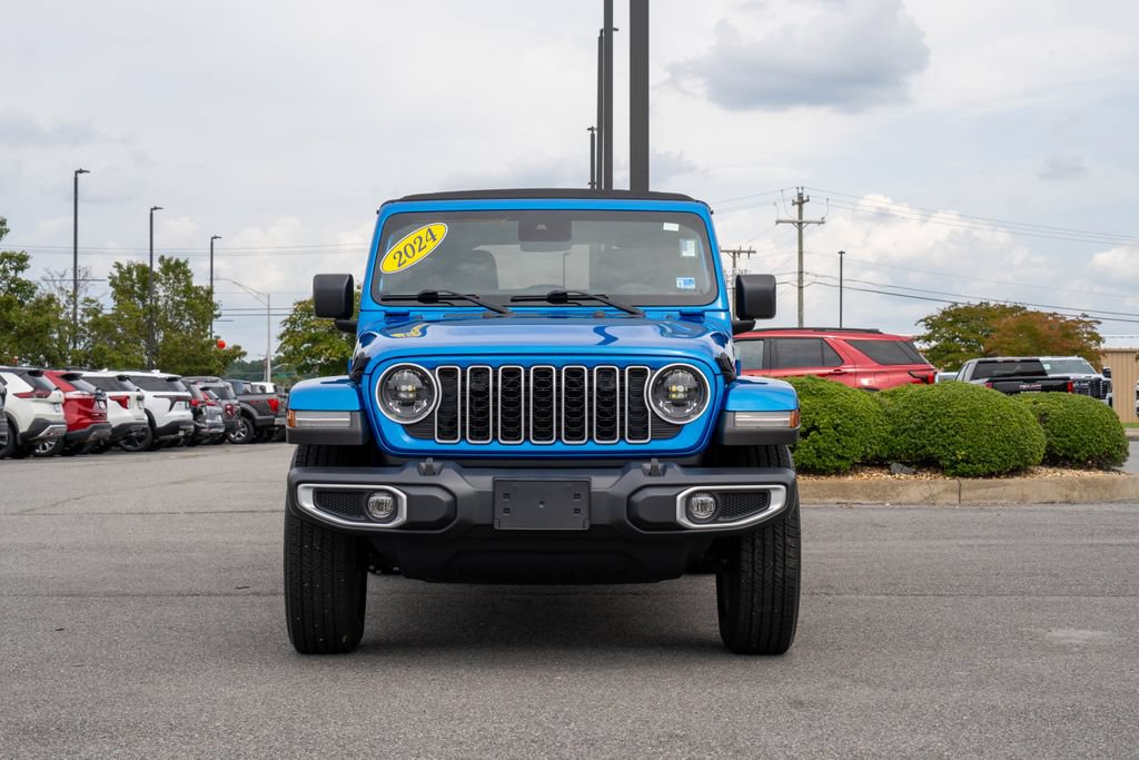 Used 2024 Jeep Wrangler Unlimited Sahara w/ Safety Group AWD/4WD image 2