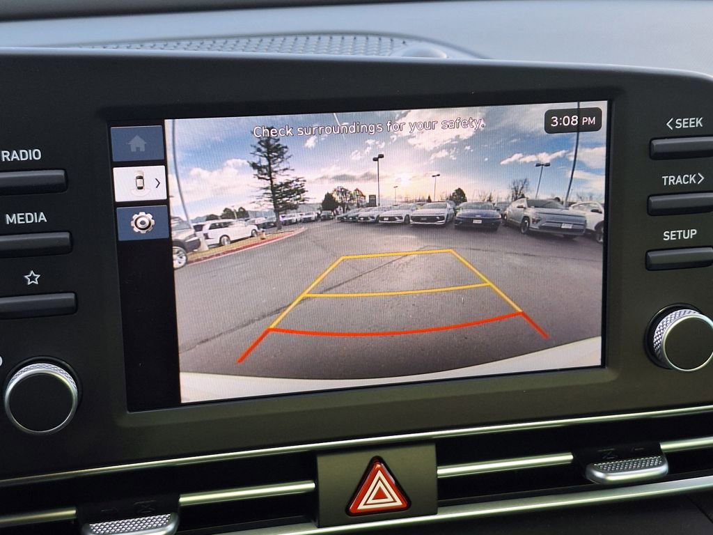 Certified 2025 Hyundai Elantra SE image 19