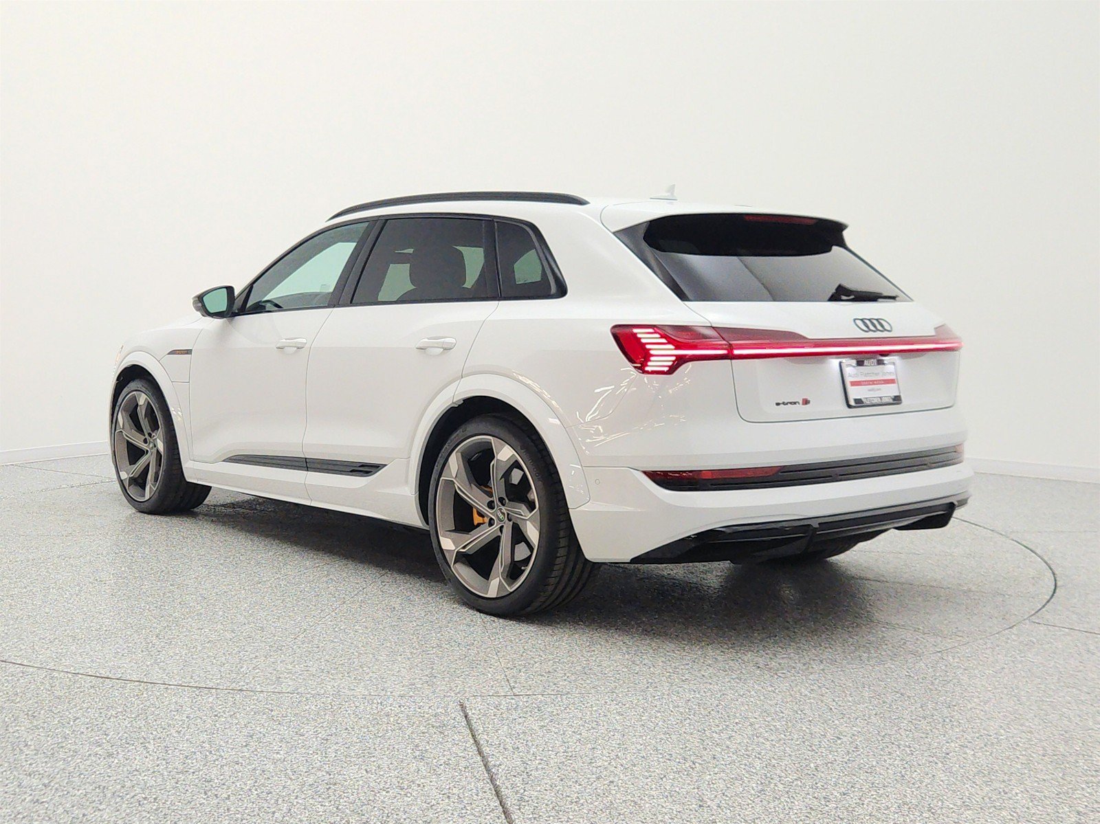 Used 2023 Audi e-tron S Premium Plus w/ Black Optic Package AWD/4WD image 7