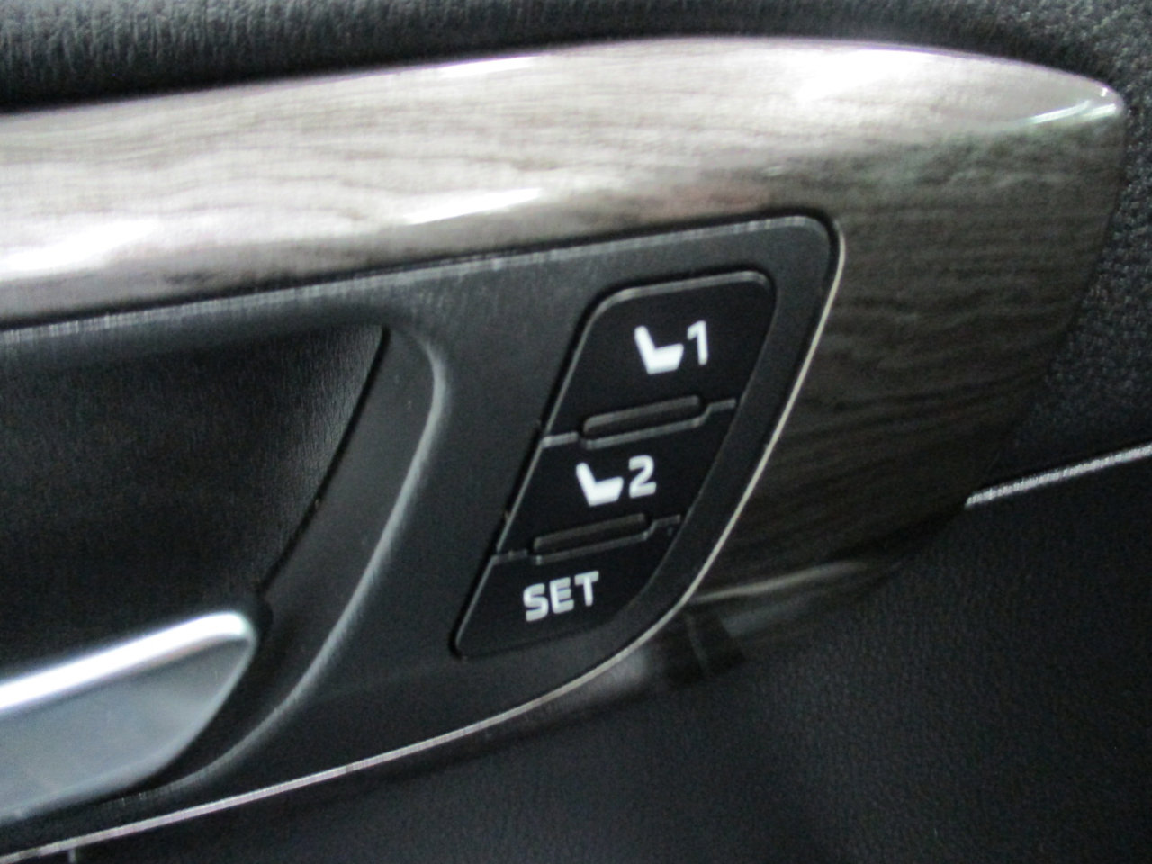 Used 2022 Toyota Highlander Limited image 23