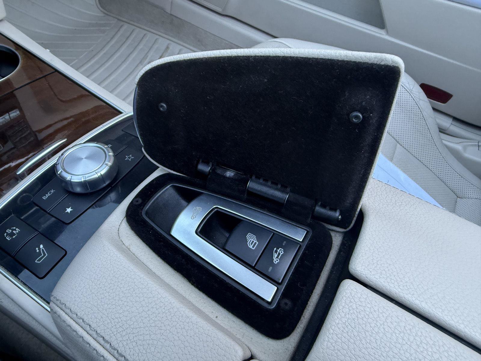 Used 2015 Mercedes-Benz E 400 Cabriolet image 9