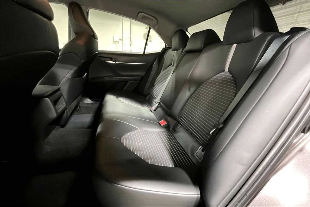 Used 2024 Toyota Camry SE image 35