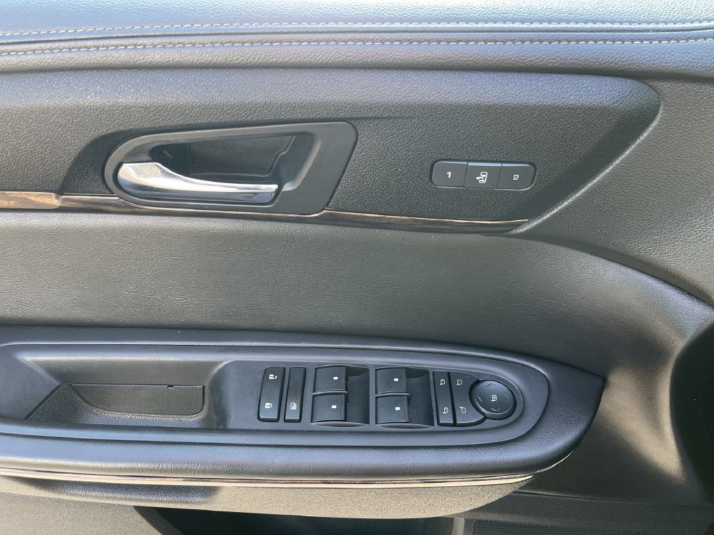 Used 2015 GMC Acadia Denali AWD/4WD image 23