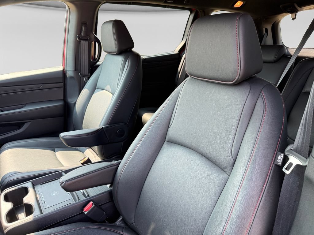 Used 2025 Honda Odyssey Sport-L image 23
