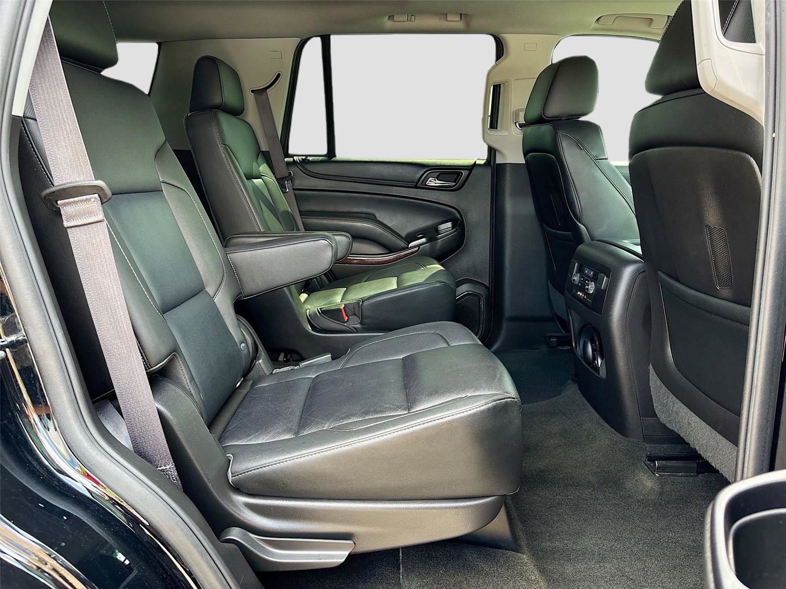 Used 2016 GMC Yukon SLT w/ Open Road Package image 31