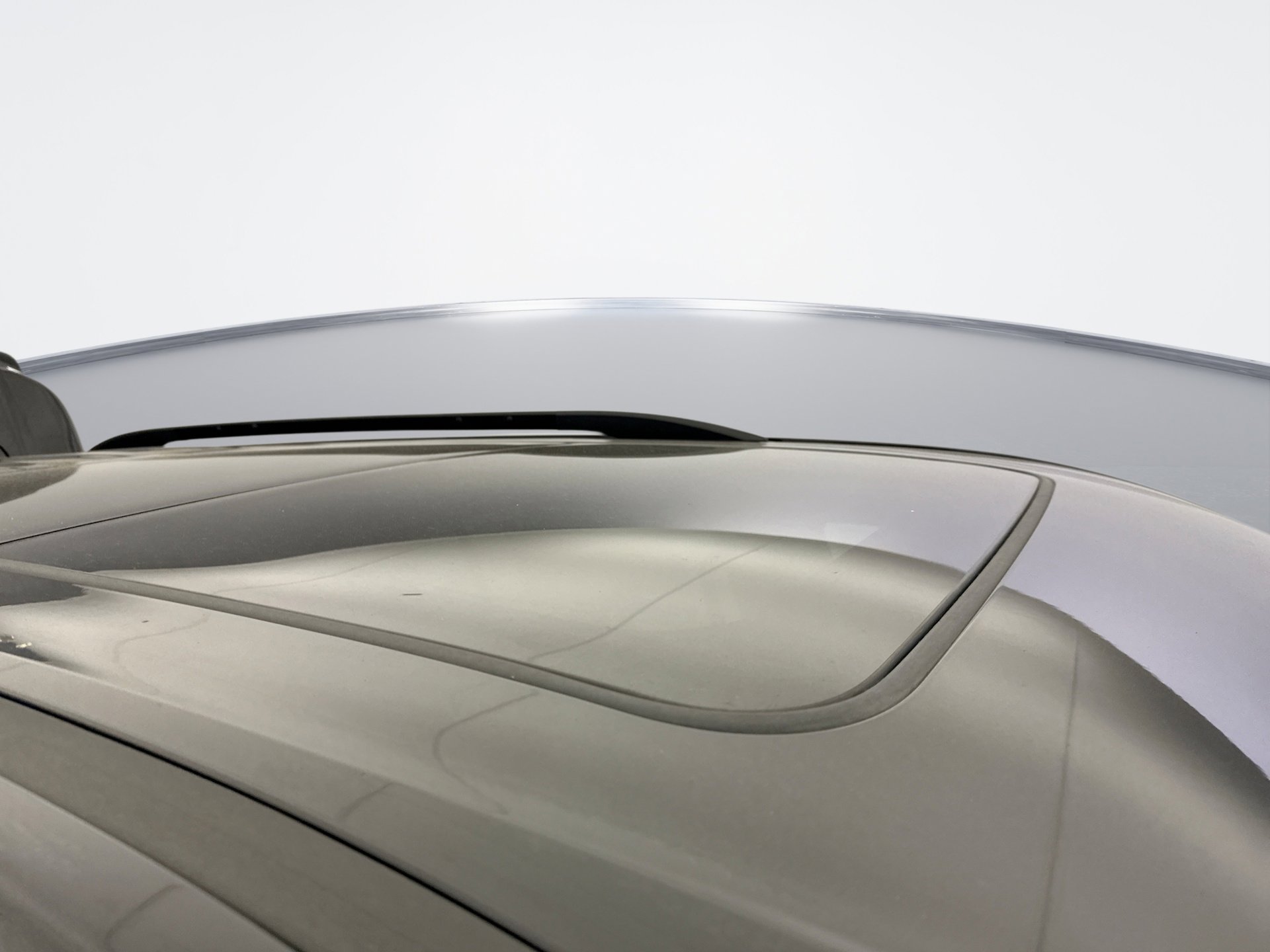 Used 2025 Chevrolet Traverse LT w/ Sun and Wheel Package image 17