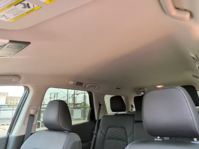 Used 2025 Nissan Pathfinder SV AWD/4WD image 20