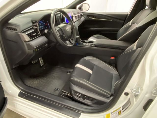 Used 2025 Toyota Camry SE w/ Convenience Package image 12