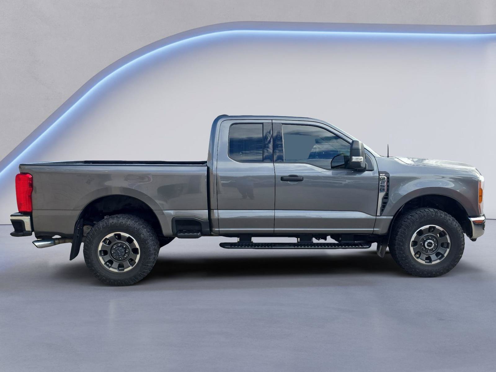 Used 2024 Ford F250 XLT w/ FX4 Off-Road Package AWD/4WD image 4