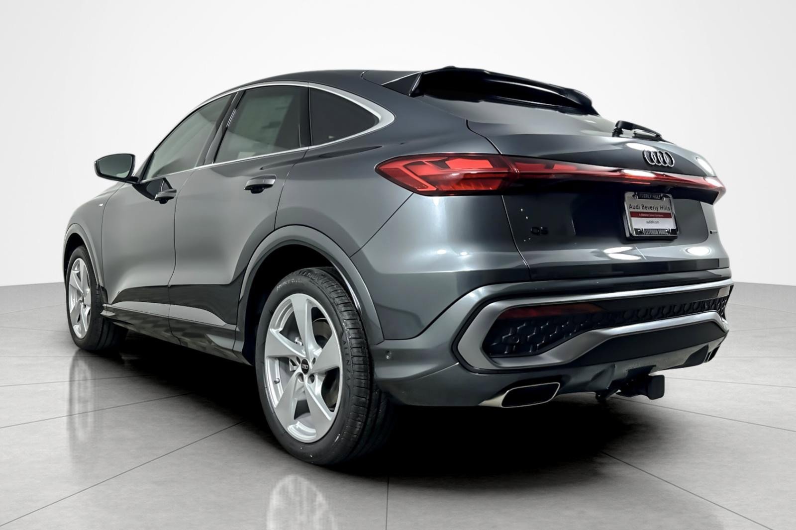 New 2025 Audi Q5 Prestige image 4