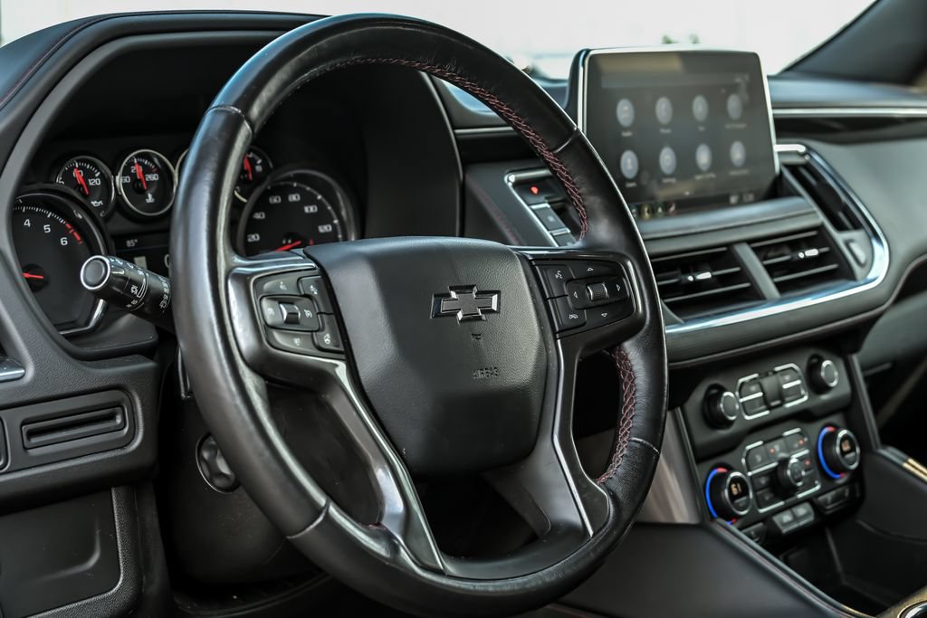 Used 2021 Chevrolet Suburban RST w/ Luxury Package AWD/4WD image 18