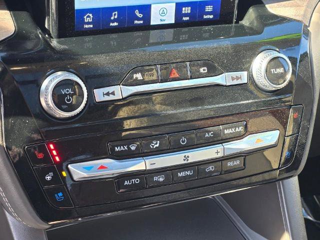 Certified 2023 Ford Explorer Platinum w/ Technology Package AWD/4WD image 32