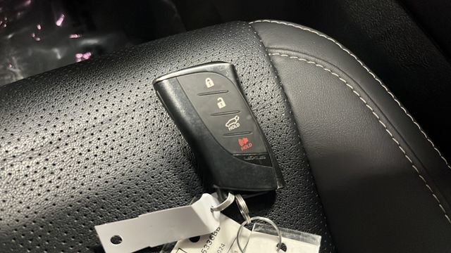 Used 2024 Lexus RX 350 w/ Convenience Package AWD/4WD image 39