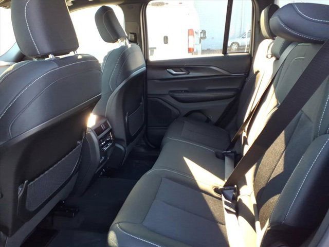 New 2025 Jeep Grand Cherokee 4WD image 16