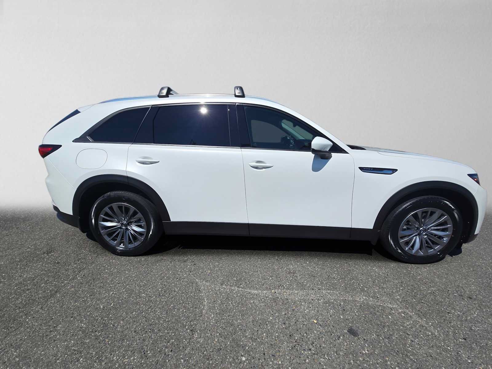 Used 2024 MAZDA CX-90 Plug-In Hybrid w/ Preferred AWD/4WD image 2