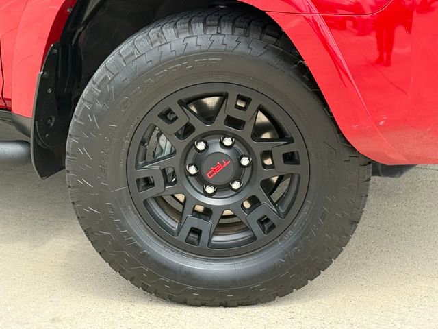 Used 2023 Toyota 4Runner SR5 Premium w/ Moonroof Package image 2