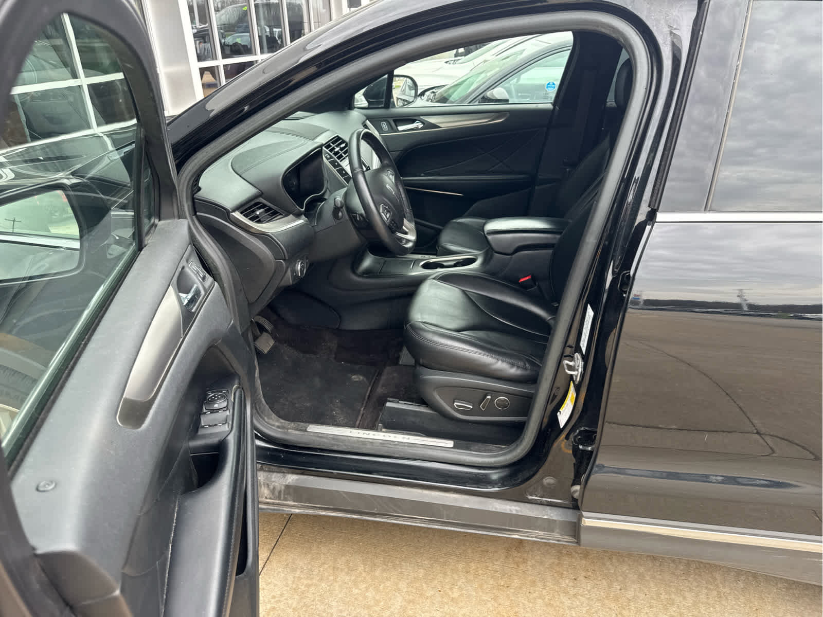 Used 2018 Lincoln MKC Premiere image 5