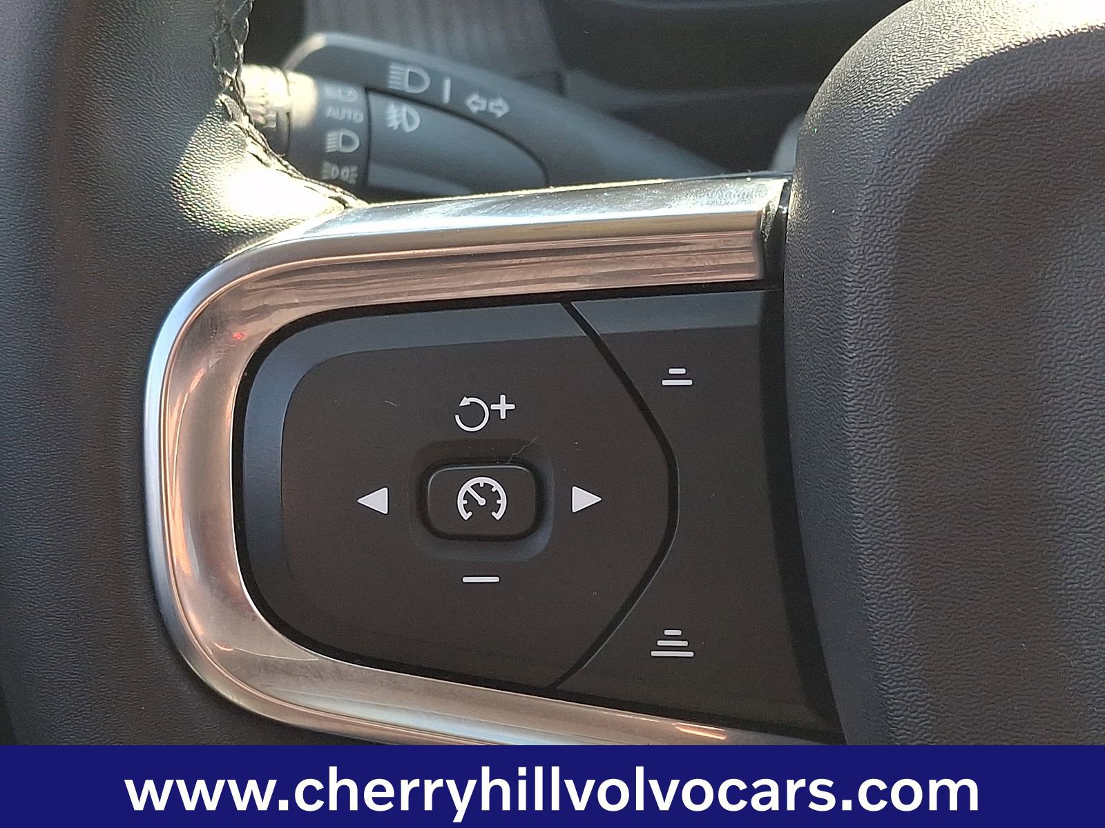 Certified 2023 Volvo XC40 B5 Core w/ Climate Package image 22