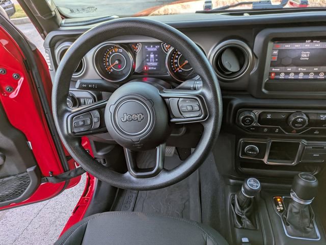 Used 2022 Jeep Wrangler Willys image 16