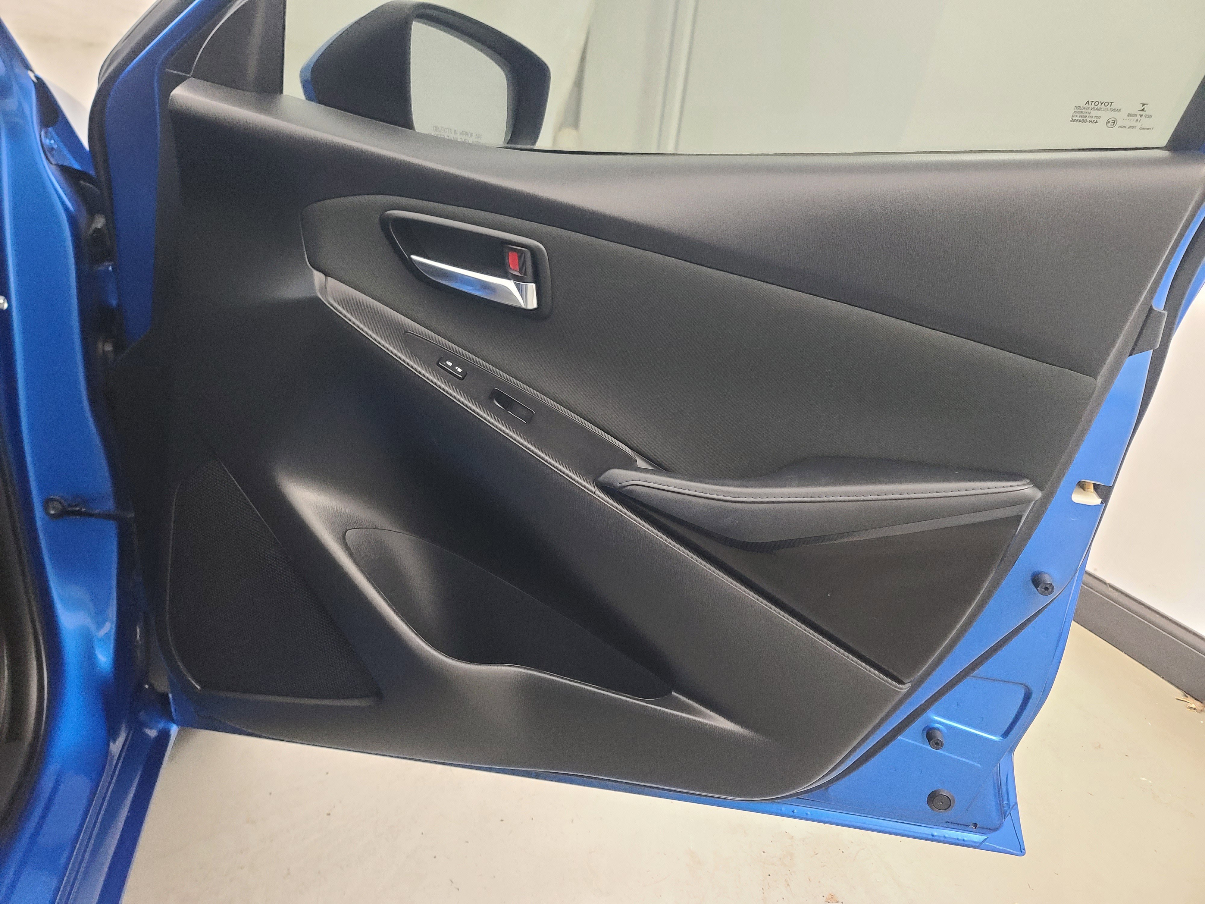 Used 2017 Toyota Yaris iA image 12