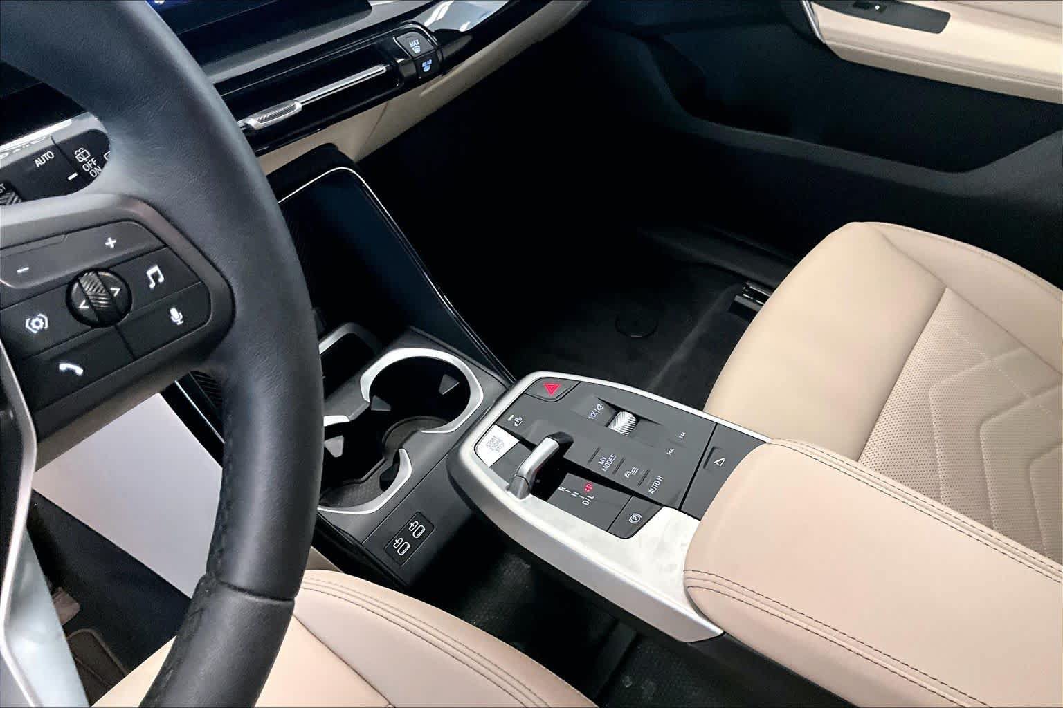 Used 2025 BMW X1 xDrive28i AWD/4WD image 15